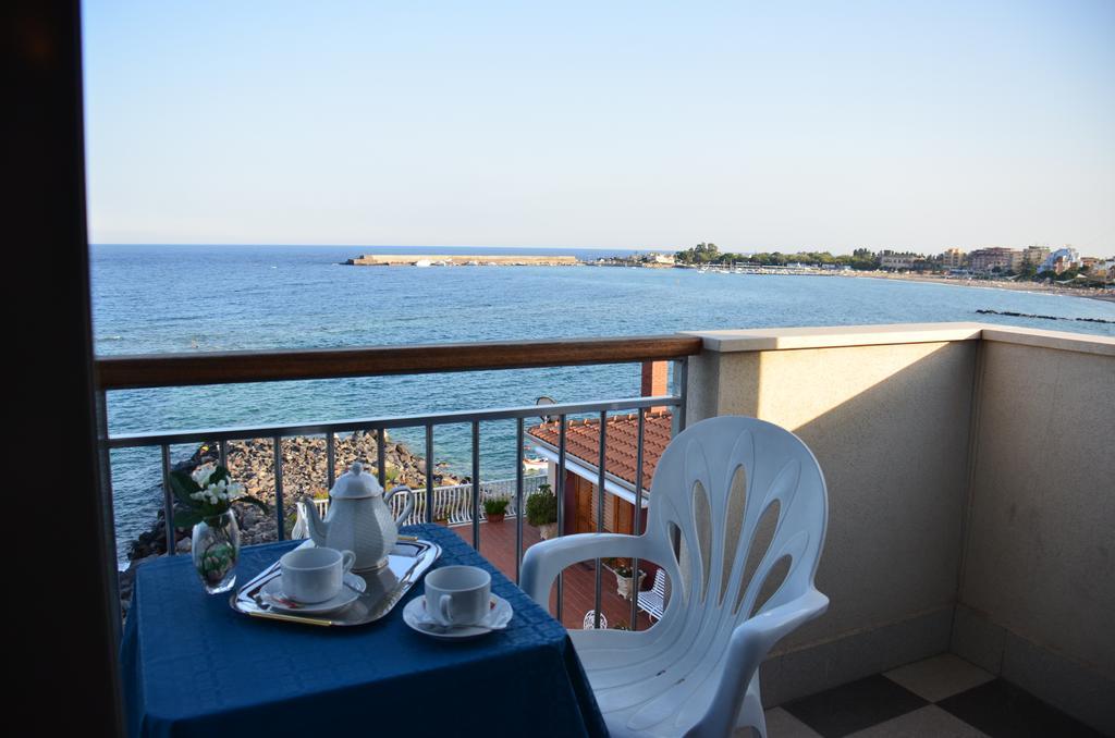 Отель Costa Azzurra Джардини-Наксос Экстерьер фото