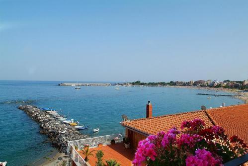 Отель Costa Azzurra Джардини-Наксос Экстерьер фото